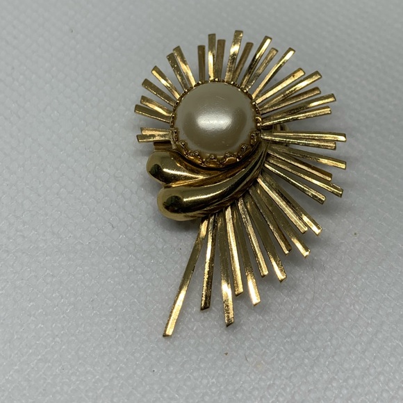 Vintage 1950s Emmons Brooch - Picture 2 of 10